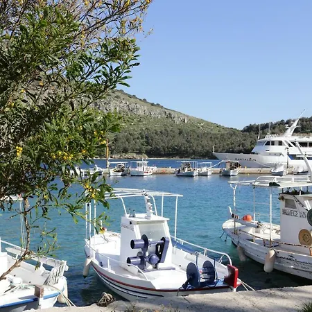 ακταίον 2* Τολό