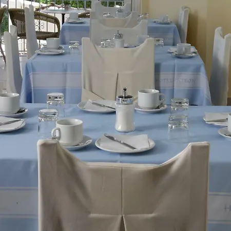 Aktaion Hotel 2*