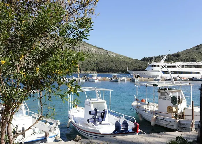 Aktaion 2* Толон